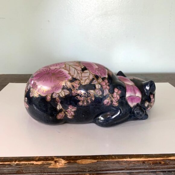 Vintage Chinoiserie Black Floral Sleeping Cat Figurine - Picture 5 of 7